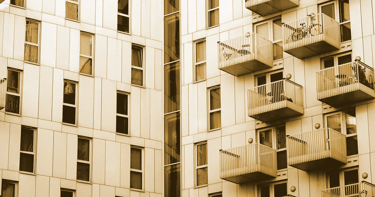 Immagine di copertina per: Cosa È un Immobile nel Diritto: La Definizione che Decide Vendite e Tasse