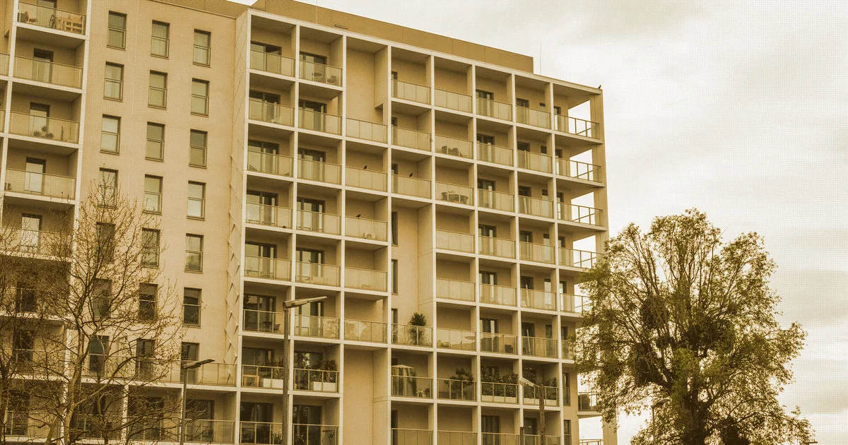Copertina: Vendere Casa con Planimetria Sbagliata: Quando Basta il Tecnico e Quando Serve la Sanatoria